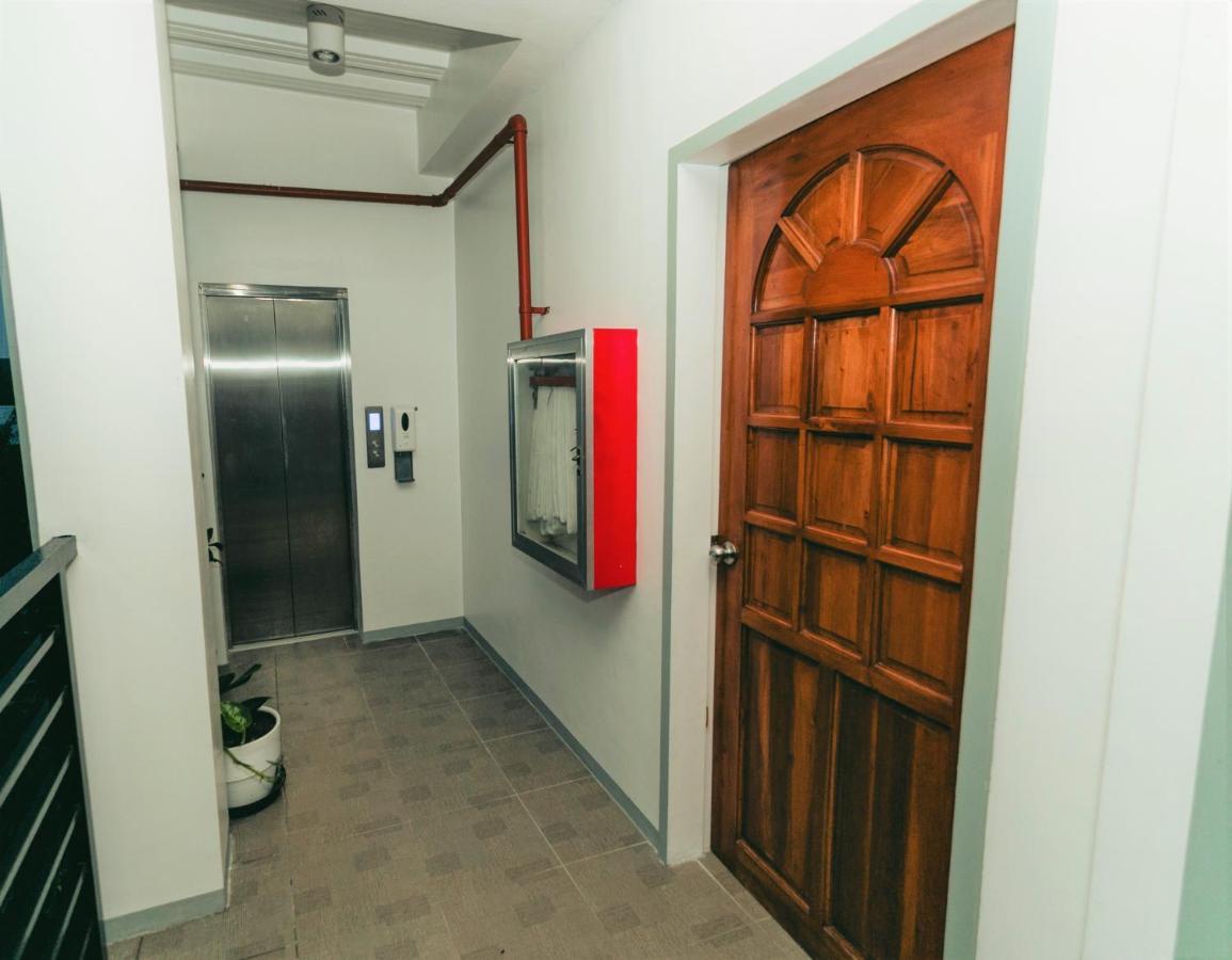Kingswick Residences & Lodge Dumaguete City Esterno foto