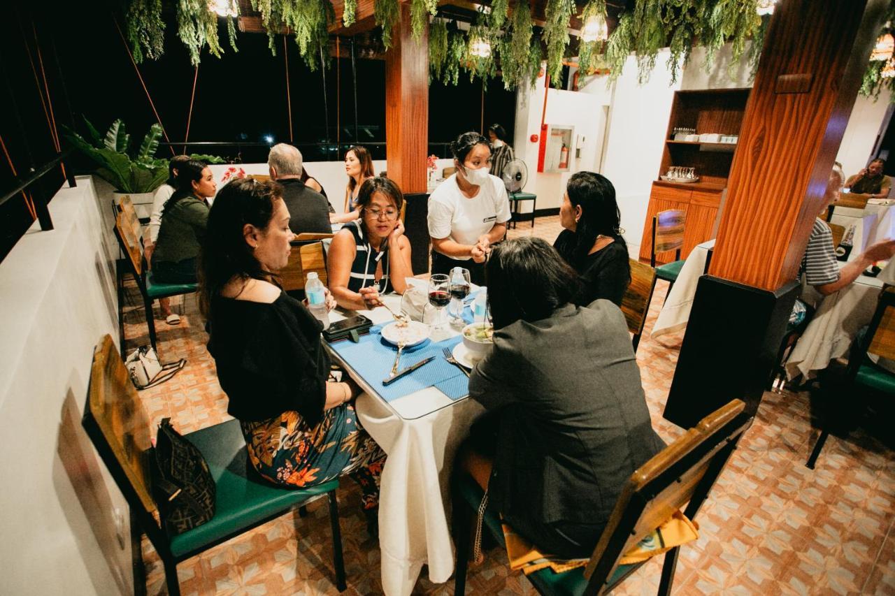 Kingswick Residences & Lodge Dumaguete City Esterno foto