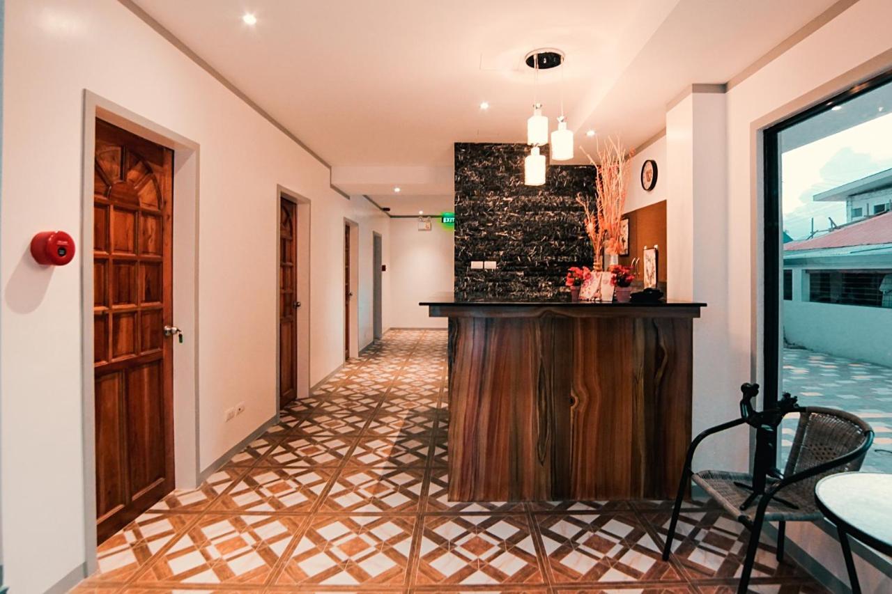 Kingswick Residences & Lodge Dumaguete City Esterno foto
