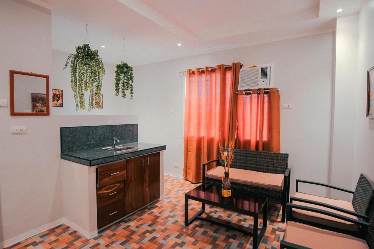 Kingswick Residences & Lodge Dumaguete City Esterno foto