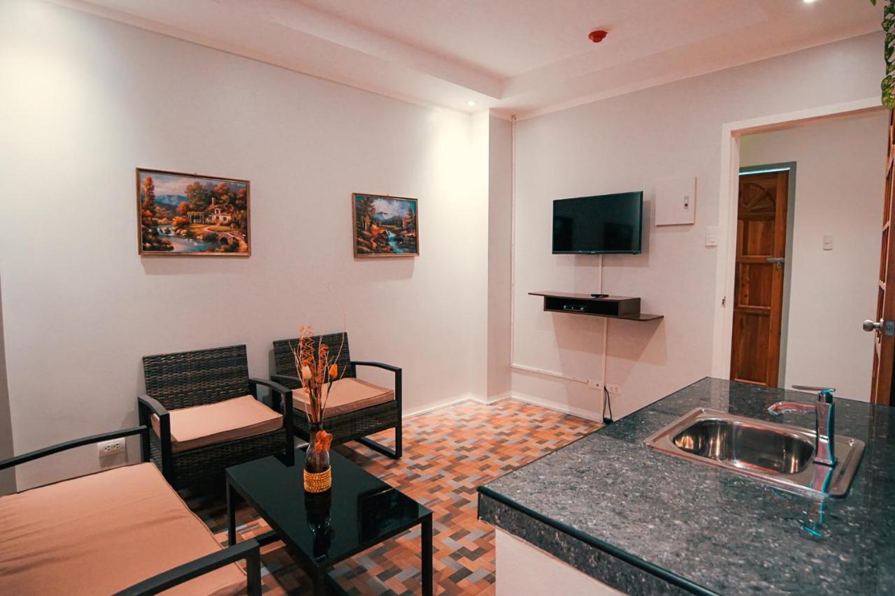 Kingswick Residences & Lodge Dumaguete City Esterno foto
