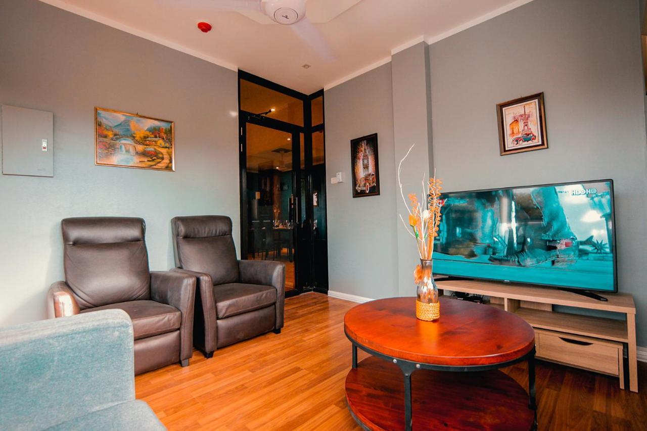 Kingswick Residences & Lodge Dumaguete City Esterno foto